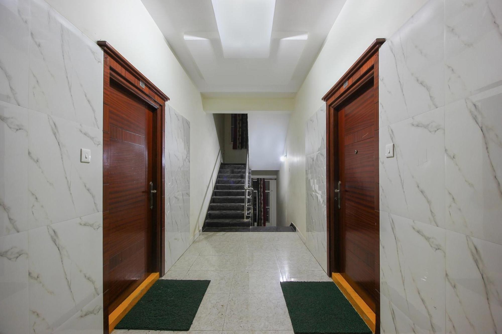 Готель Collection O Madhapur Kondapur  Екстер'єр фото
